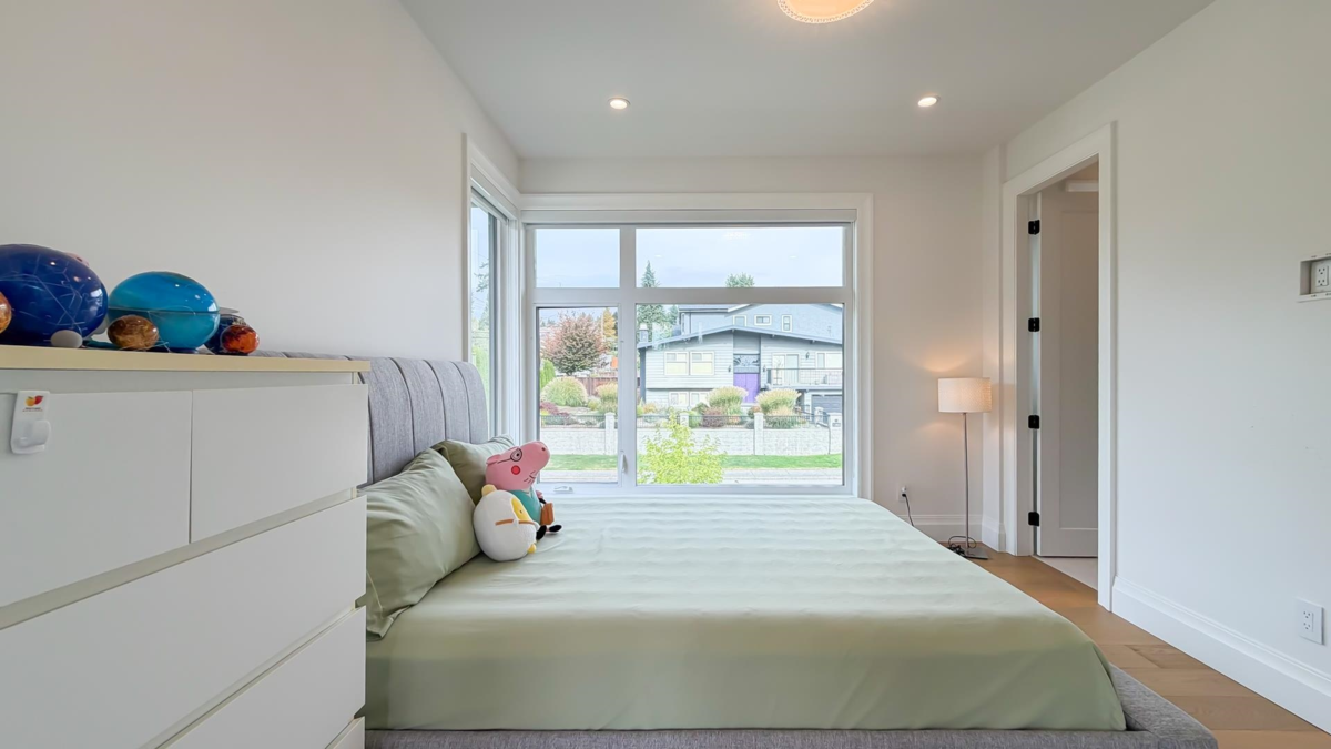 Mudroom Photo of 5302 Springdale Court, Burnaby, BC