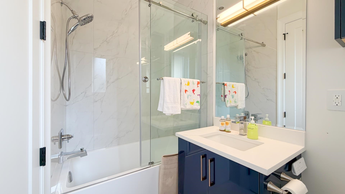 Walk-In Closet Photo of 5302 Springdale Court, Burnaby, BC