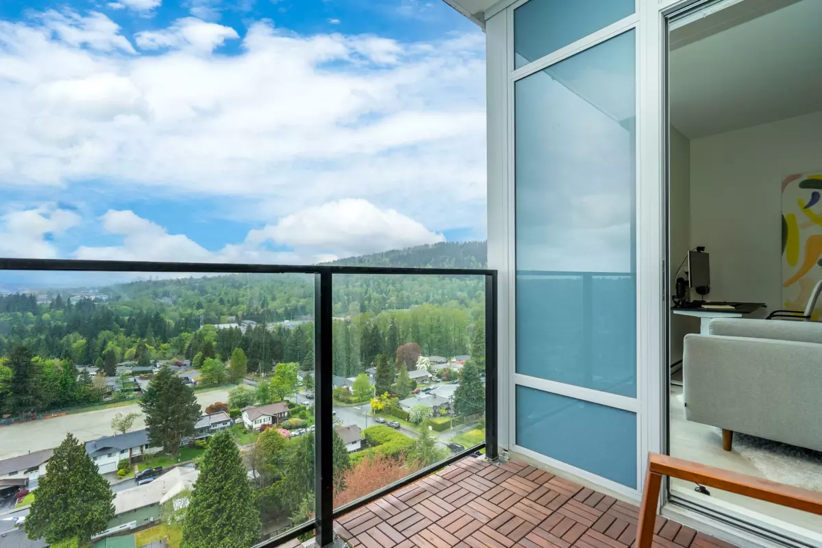 Family Room Photo of 1303 691 North Road, Coquitlam, BC