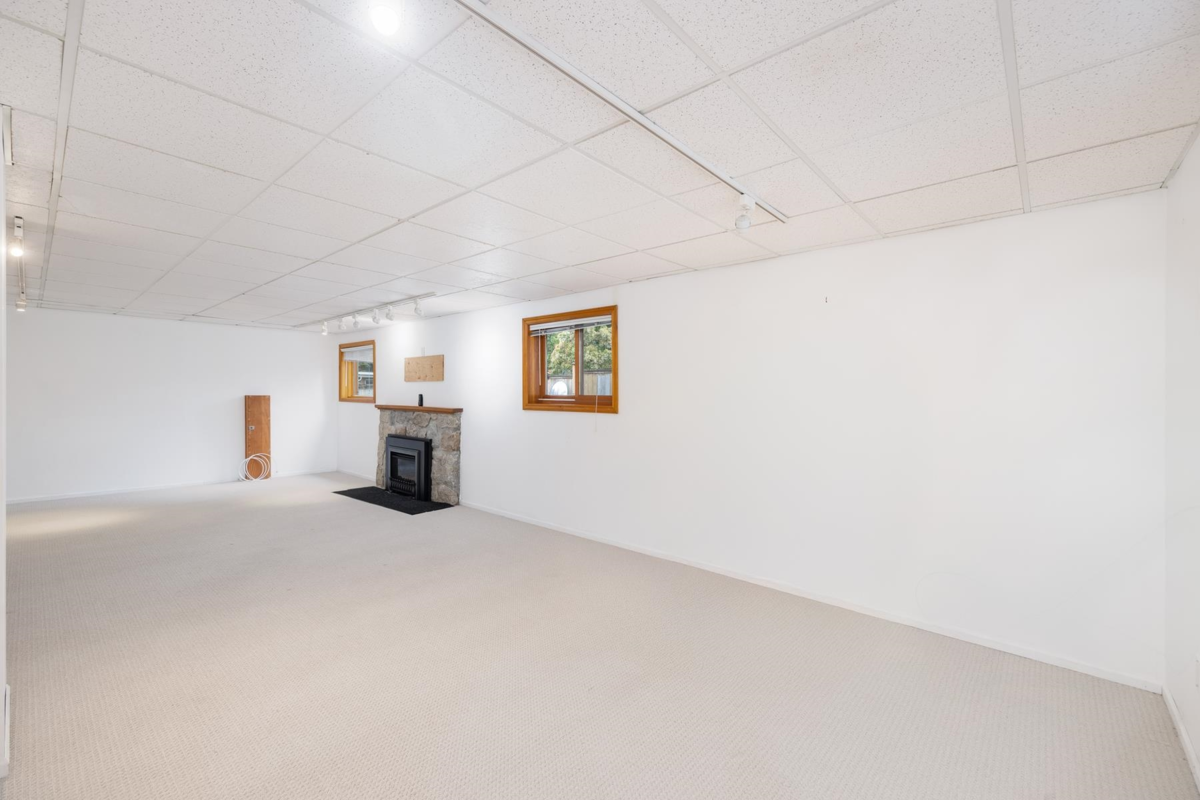 Basement Recreation Room Photo of 1561 Merlynn Crescent, North Vancouver, BC