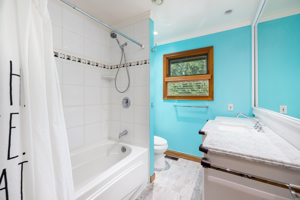 Office / Den Photo of 1561 Merlynn Crescent, North Vancouver, BC