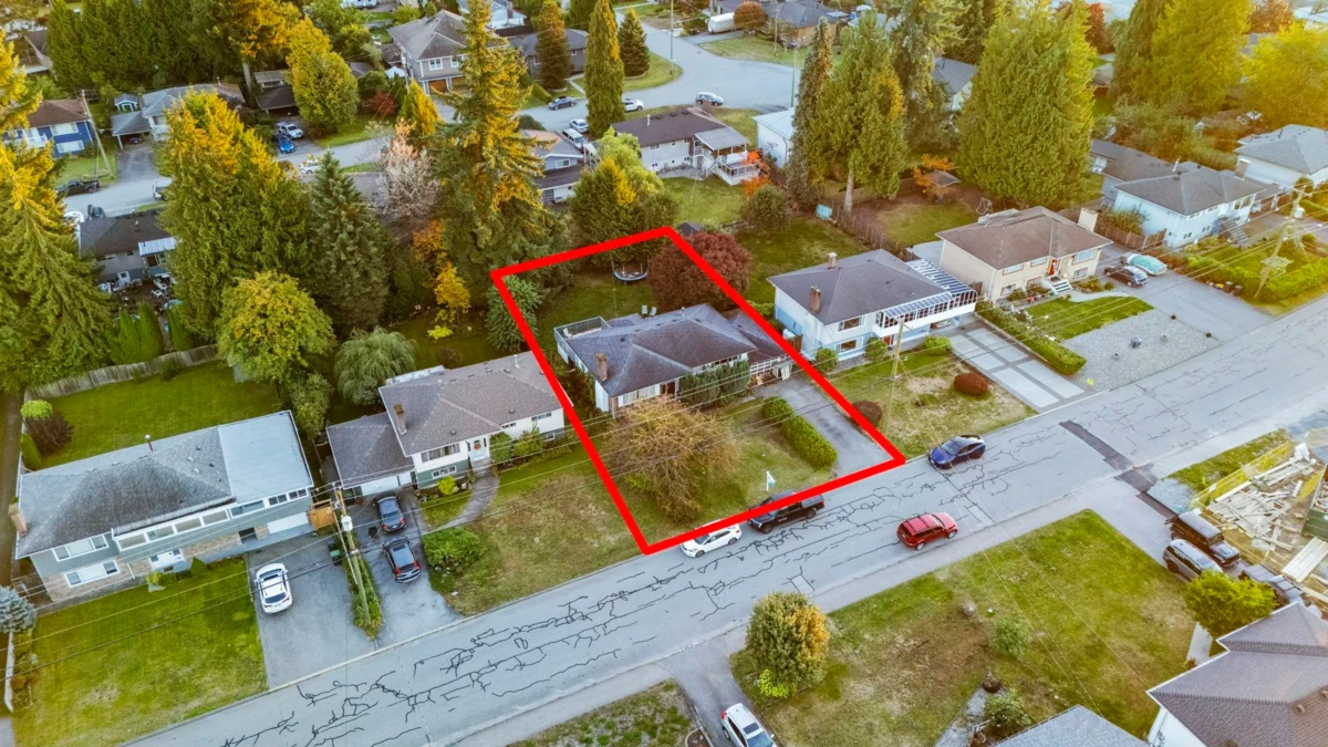 Family Room Photo of 1750 Regan Avenue, Coquitlam, BC