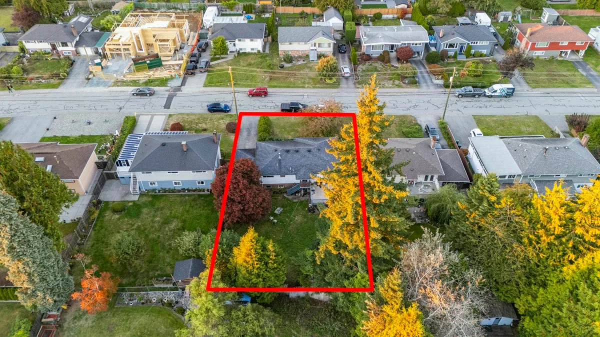 Living Room Photo of 1750 Regan Avenue, Coquitlam, BC