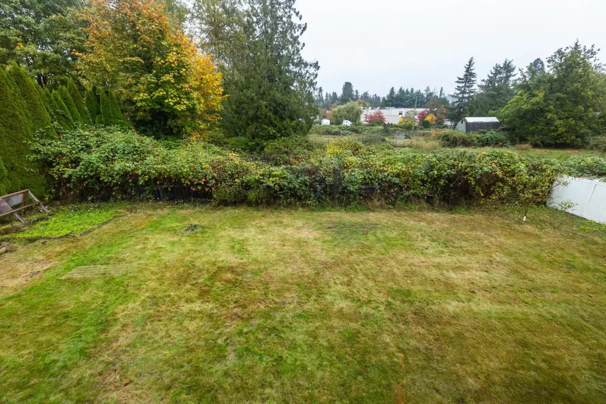 Front Yard Photo of 8072 170a Street, Surrey, BC