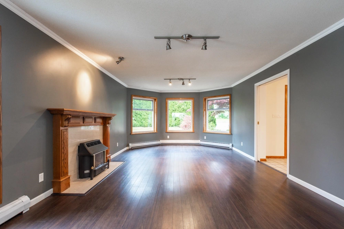 Kitchen Photo of 8072 170a Street, Surrey, BC