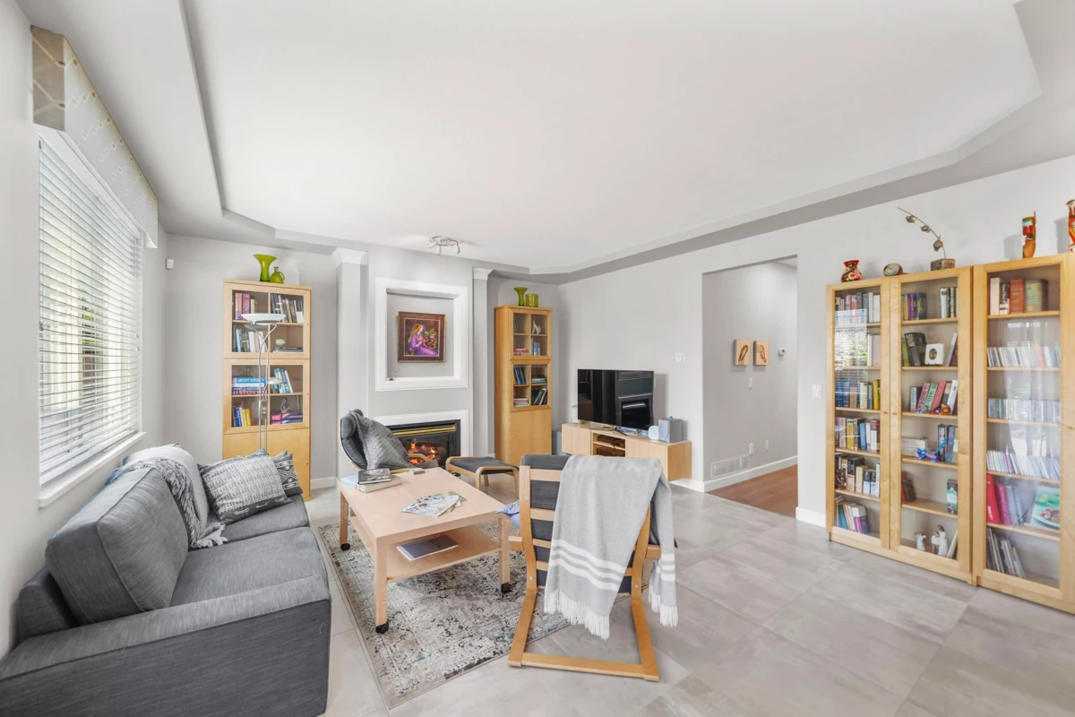 Guest Bathroom Photo of 1220 Yangtze Place, Port Coquitlam, BC