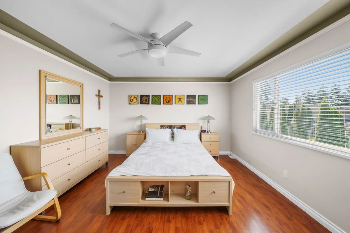 Hallway Photo of 1220 Yangtze Place, Port Coquitlam, BC