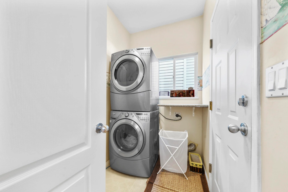 Hot Tub / Spa Photo of 1220 Yangtze Place, Port Coquitlam, BC