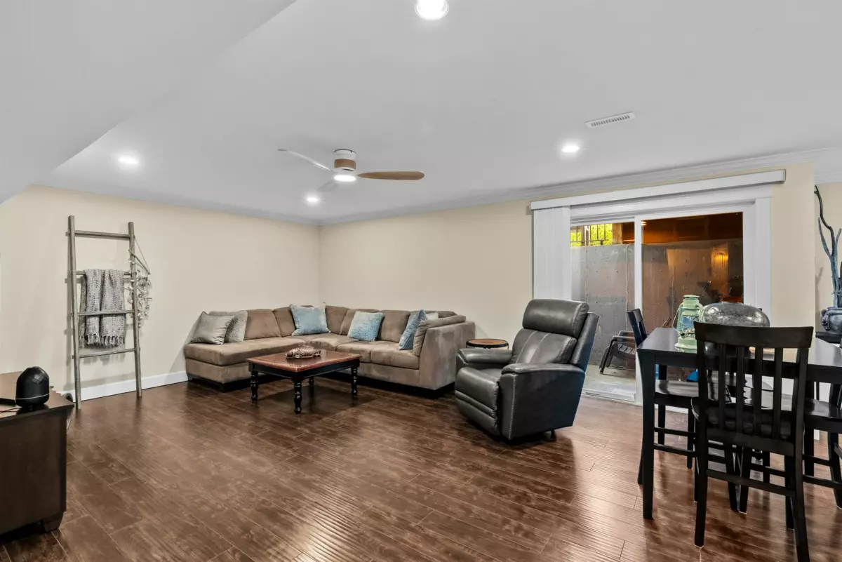 Backyard Photo of 19095 68a Avenue, Surrey, BC