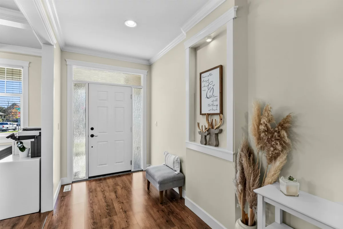 Guest Bathroom Photo of 19095 68a Avenue, Surrey, BC