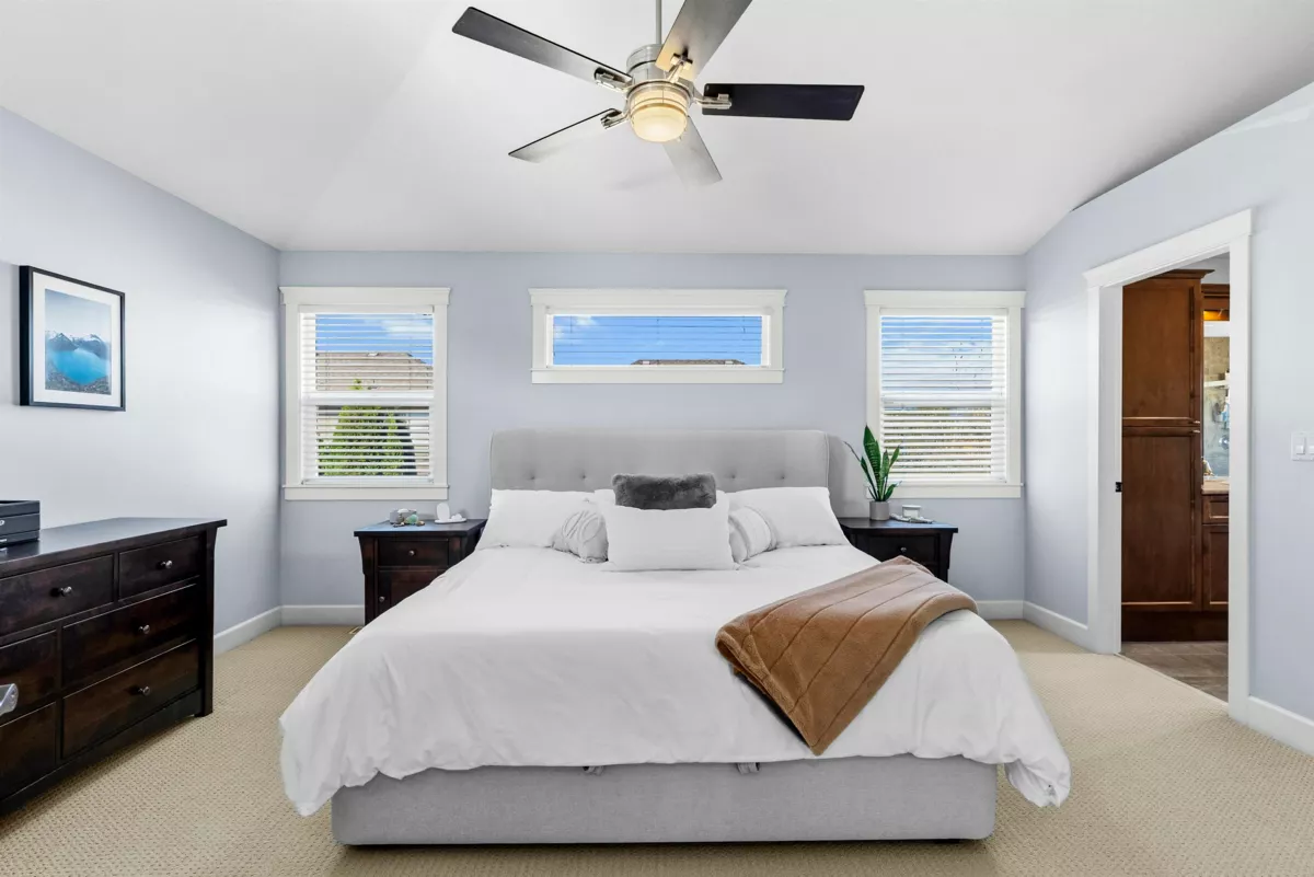 Loft / Bonus Room Photo of 19095 68a Avenue, Surrey, BC