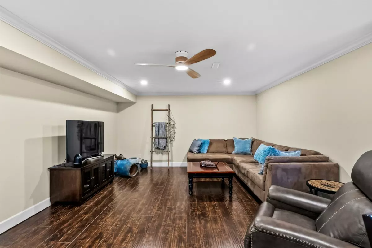 Outdoor Deck Photo of 19095 68a Avenue, Surrey, BC