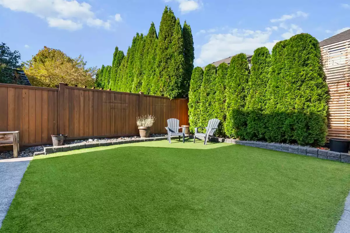 Outdoor Kitchen Photo of 19095 68a Avenue, Surrey, BC