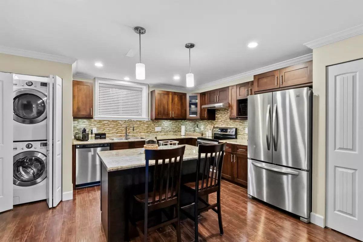 Outdoor Patio Photo of 19095 68a Avenue, Surrey, BC