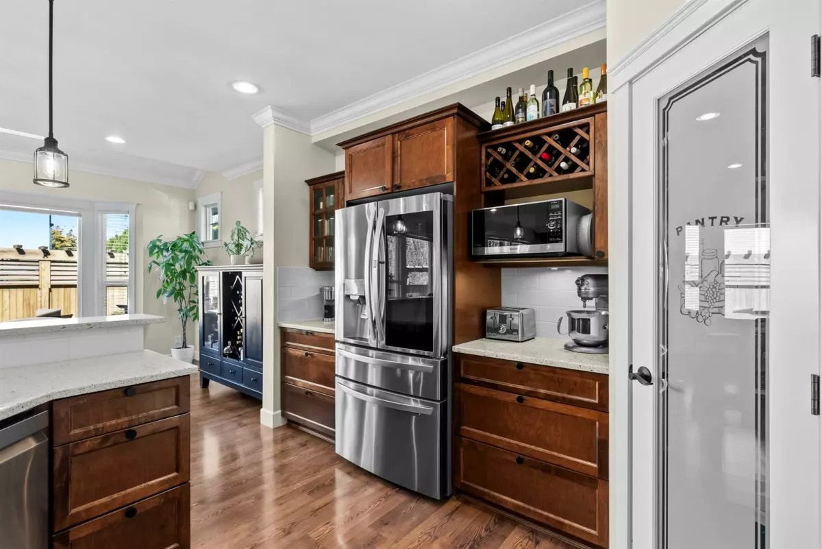 Primary Bathroom Photo of 19095 68a Avenue, Surrey, BC