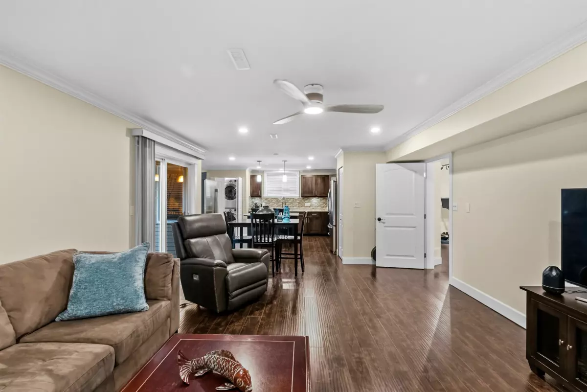 Staircase Photo of 19095 68a Avenue, Surrey, BC