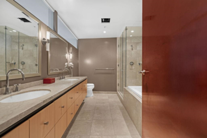 Mudroom Photo of 4303 938 Nelson Street, Vancouver, BC