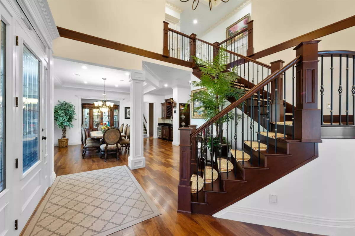 Breakfast Nook Photo of 16418 36a Avenue, Surrey, BC