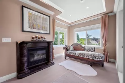 Basement Recreation Room Photo of 16418 36a Avenue, Surrey, BC