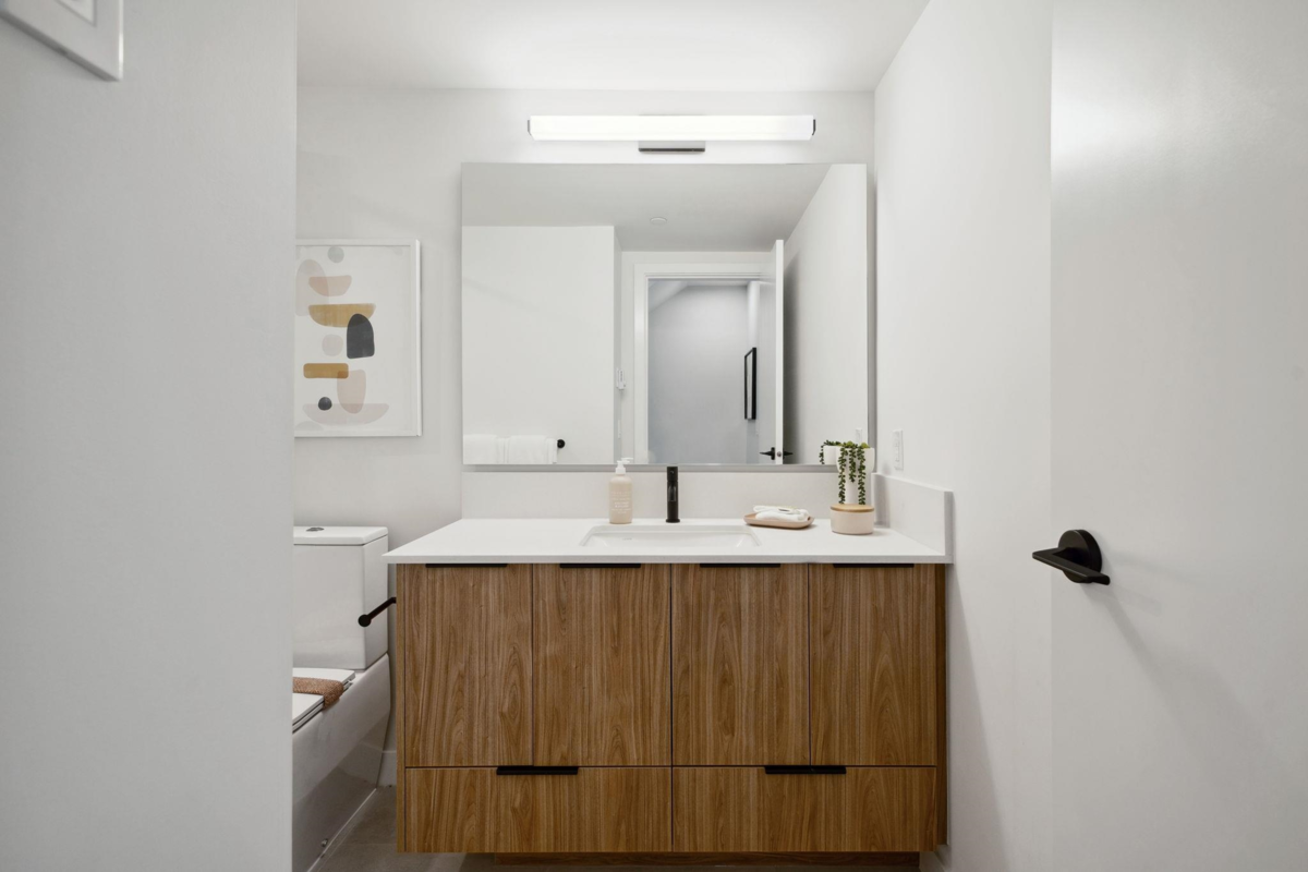 Primary Bathroom Photo of 201 715 Ducklow Street, Coquitlam, BC