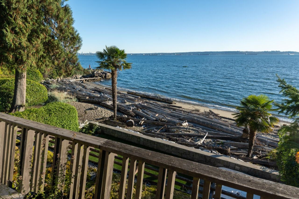 Outdoor Patio Photo of 3248 Marine Drive, West Vancouver, BC