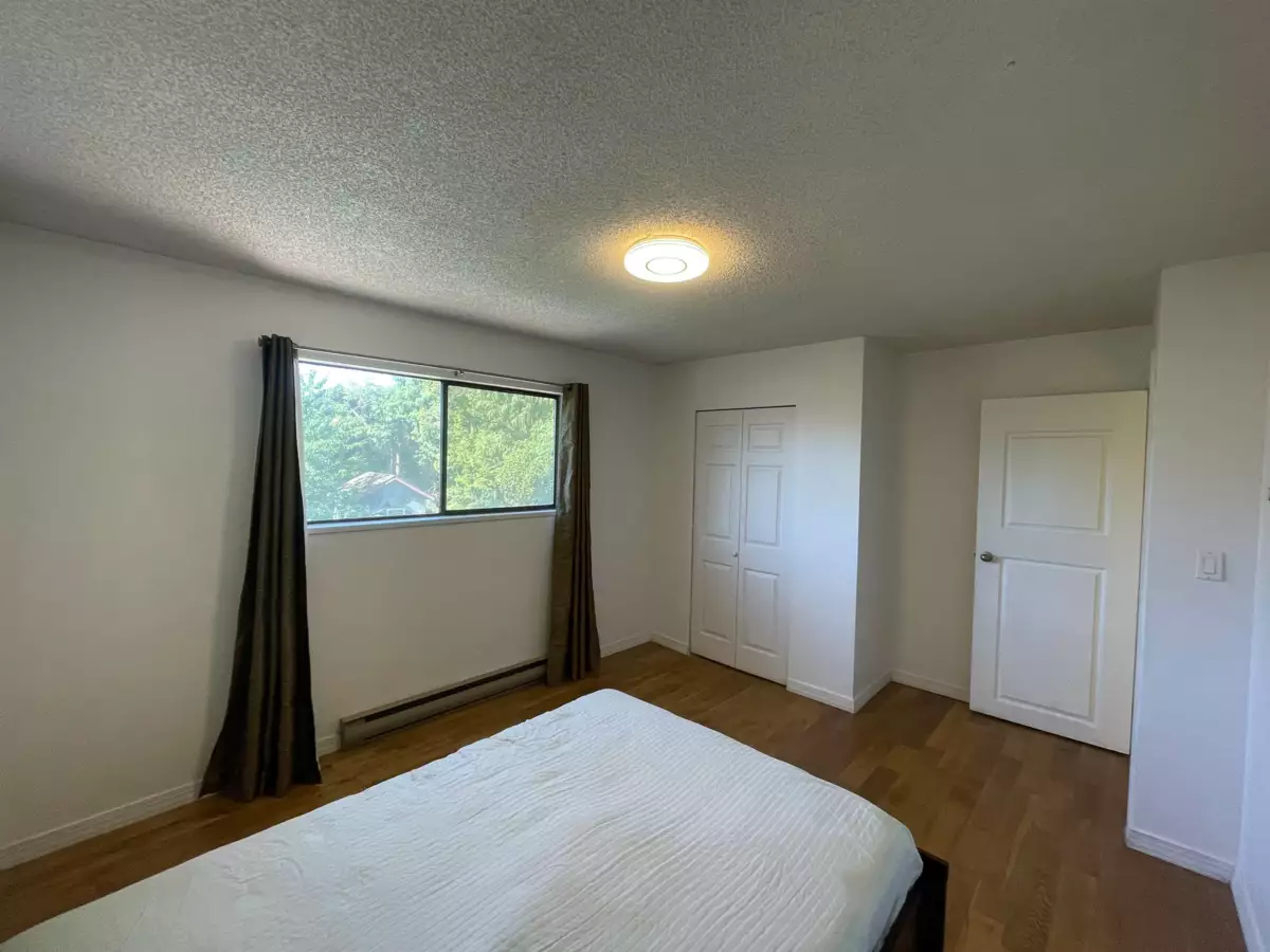 Basement Recreation Room Photo of 10471 Steveston Highway, Richmond, BC