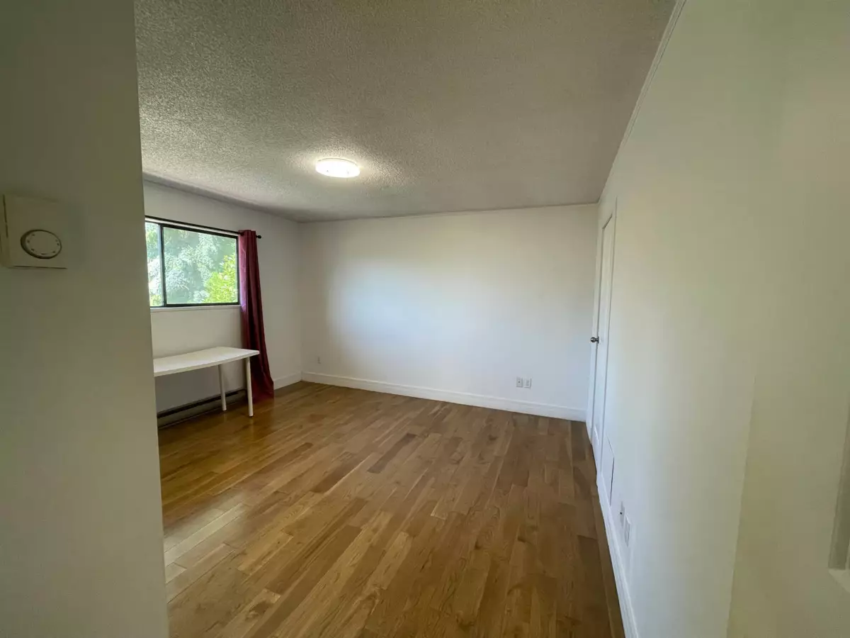 Loft / Bonus Room Photo of 10471 Steveston Highway, Richmond, BC