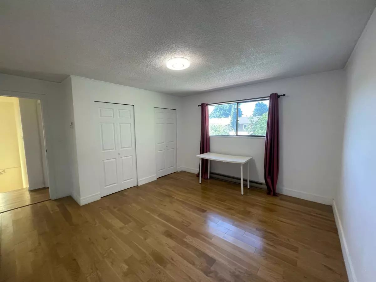 Office / Den Photo of 10471 Steveston Highway, Richmond, BC