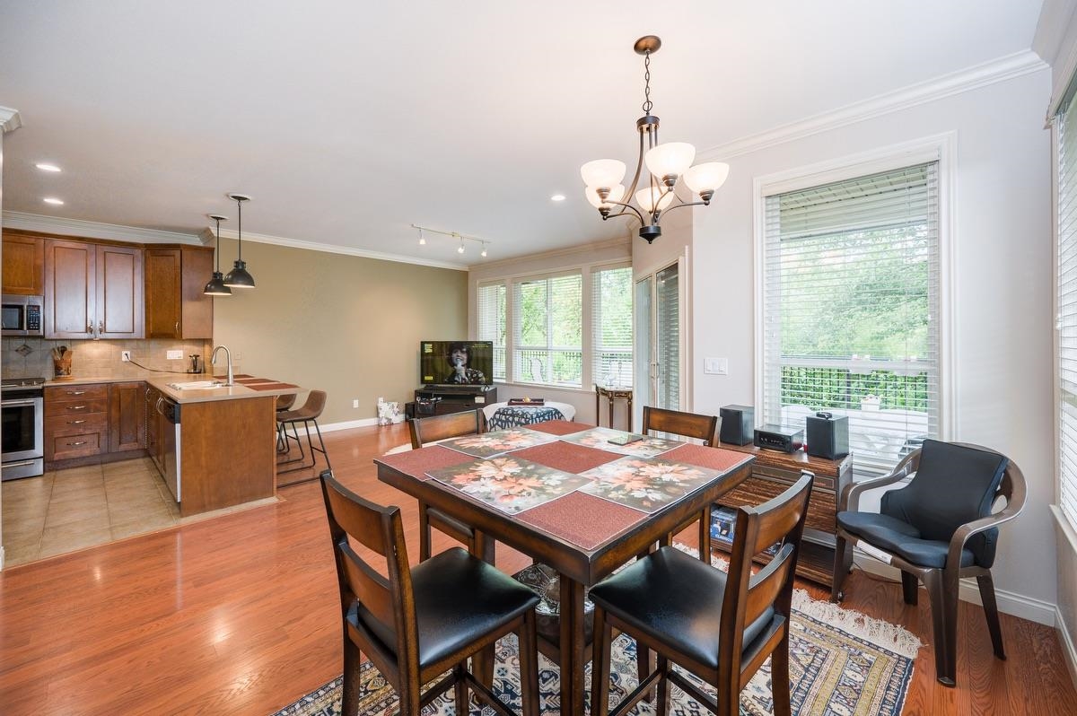 Kitchen Photo of 1 6105 River Road, Delta, BC