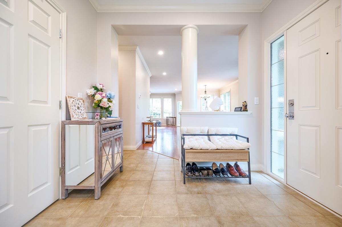 Primary Bathroom Photo of 1 6105 River Road, Delta, BC