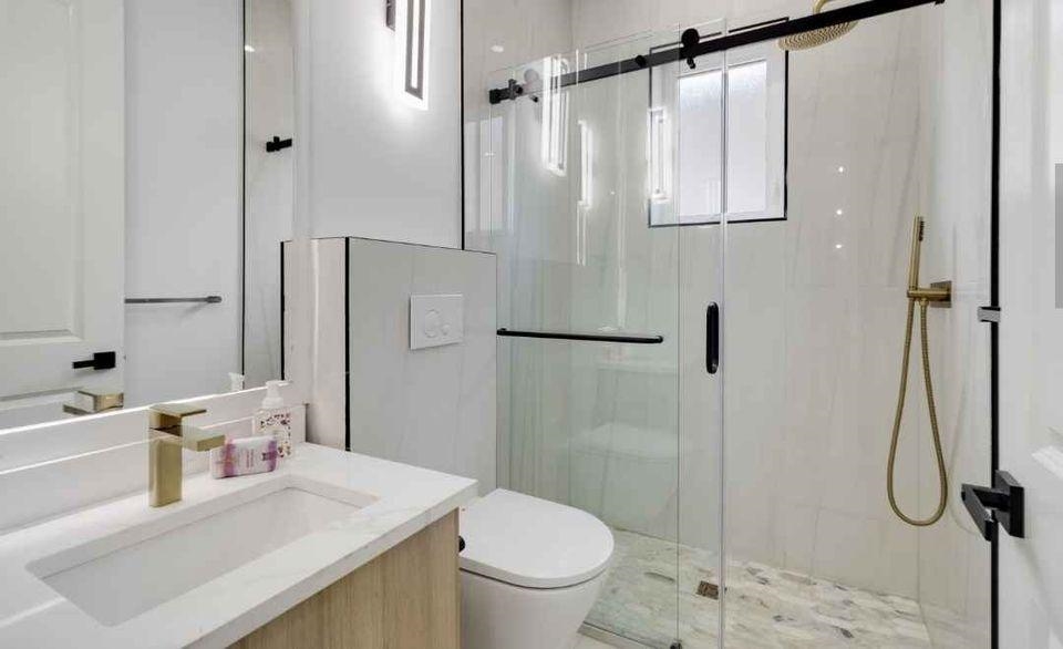 Dining Area Photo of 5092 Clarendon Street, Vancouver, BC