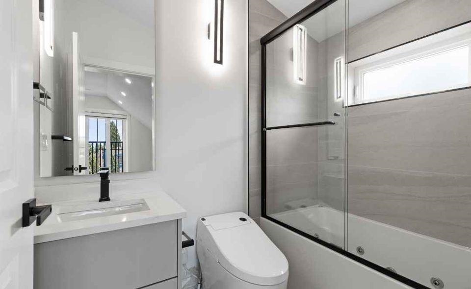 Kitchen Island Photo of 5092 Clarendon Street, Vancouver, BC