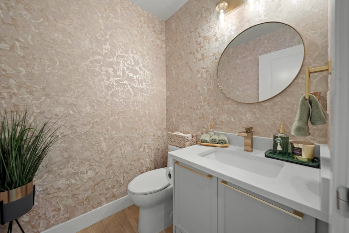 Primary Bathroom Photo of 7 2828 156 Street, Surrey, BC