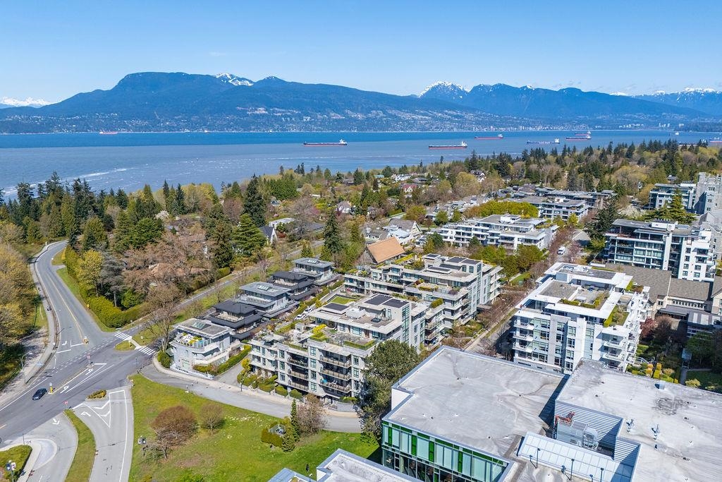 Dining Area Photo of TH 16 6063 Iona Drive, Vancouver, BC
