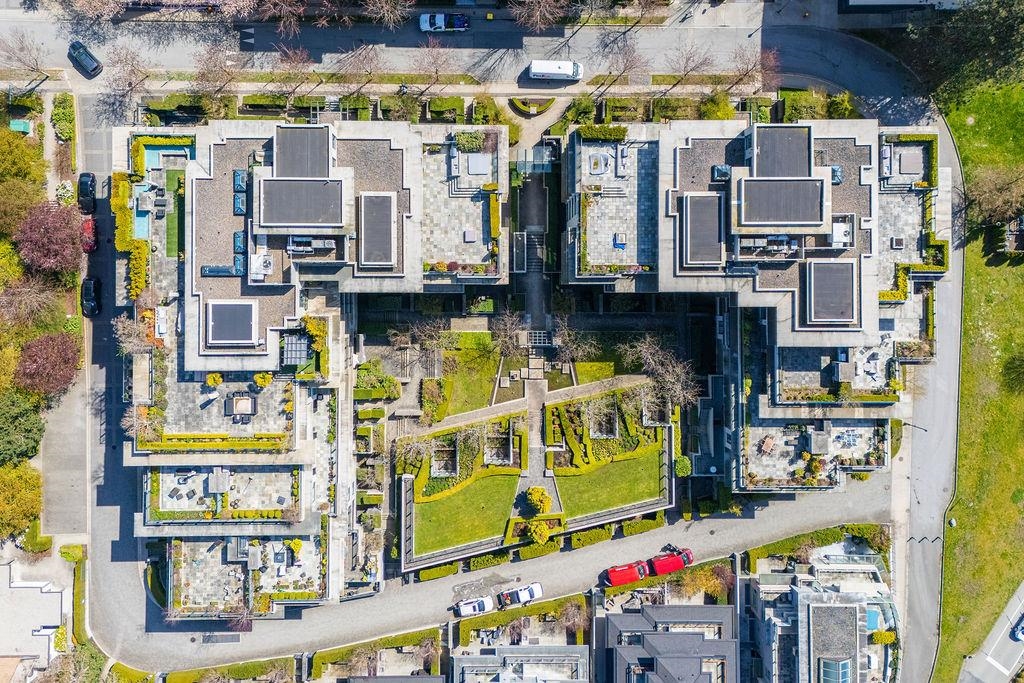 Kitchen Island Photo of TH 16 6063 Iona Drive, Vancouver, BC