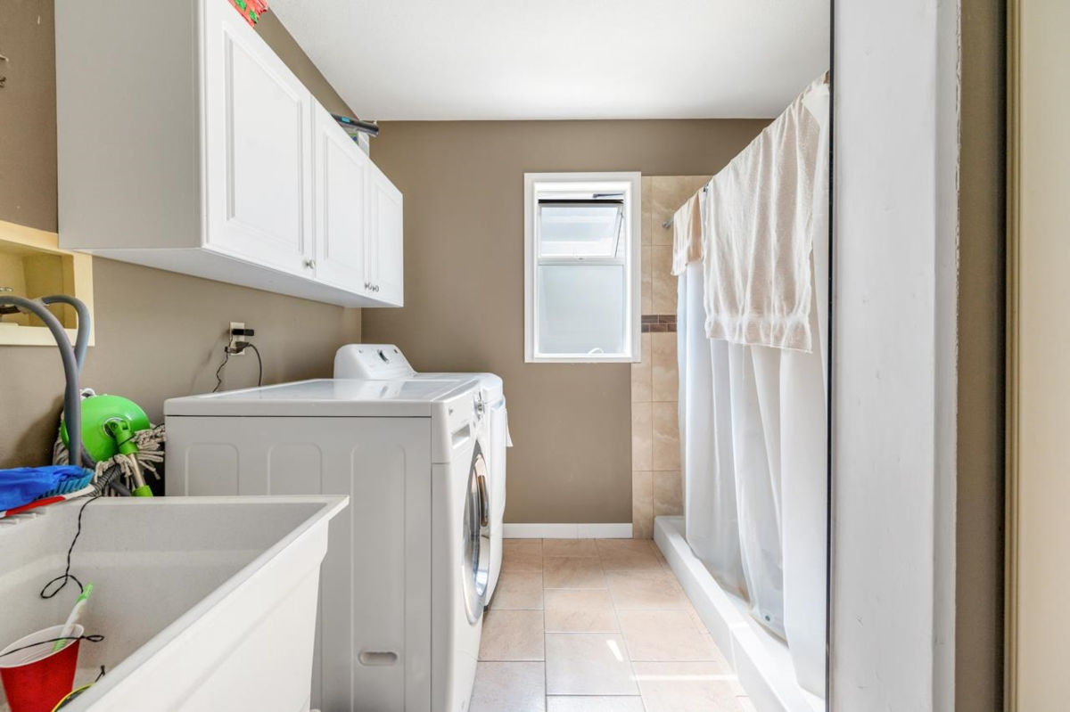 Basement Recreation Room Photo of 2984 Lotus Court, Coquitlam, BC