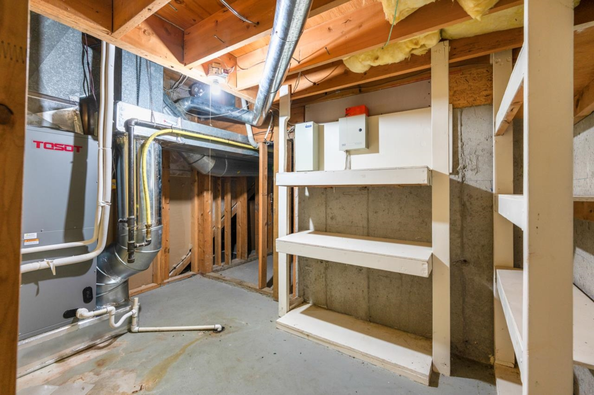 Garage Interior Photo of 2984 Lotus Court, Coquitlam, BC