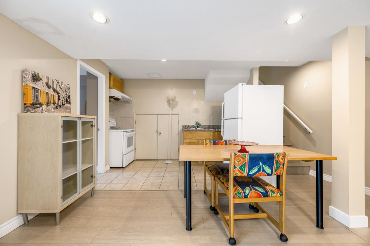 Garden / Landscaping Photo of 2984 Lotus Court, Coquitlam, BC