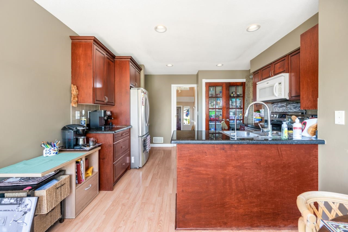 Guest Bathroom Photo of 2984 Lotus Court, Coquitlam, BC
