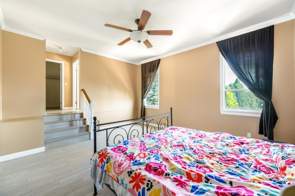 Kitchen Island Photo of 2984 Lotus Court, Coquitlam, BC