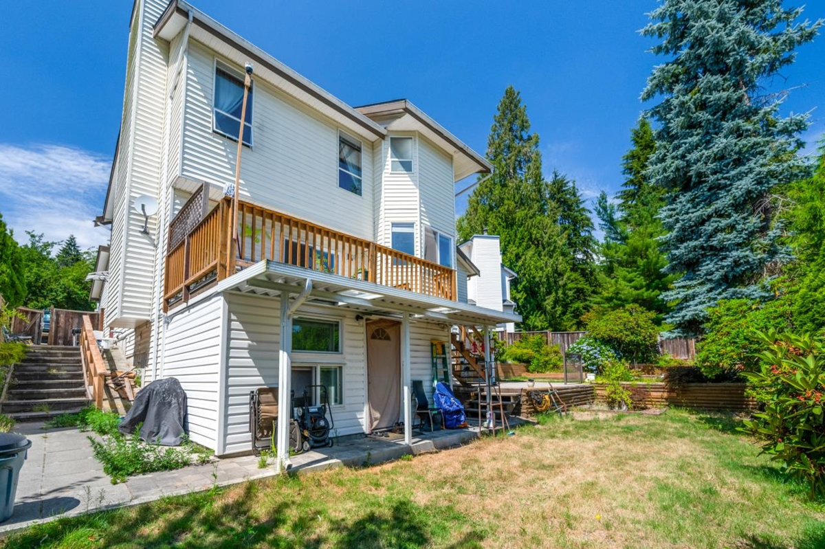 Mudroom Photo of 2984 Lotus Court, Coquitlam, BC