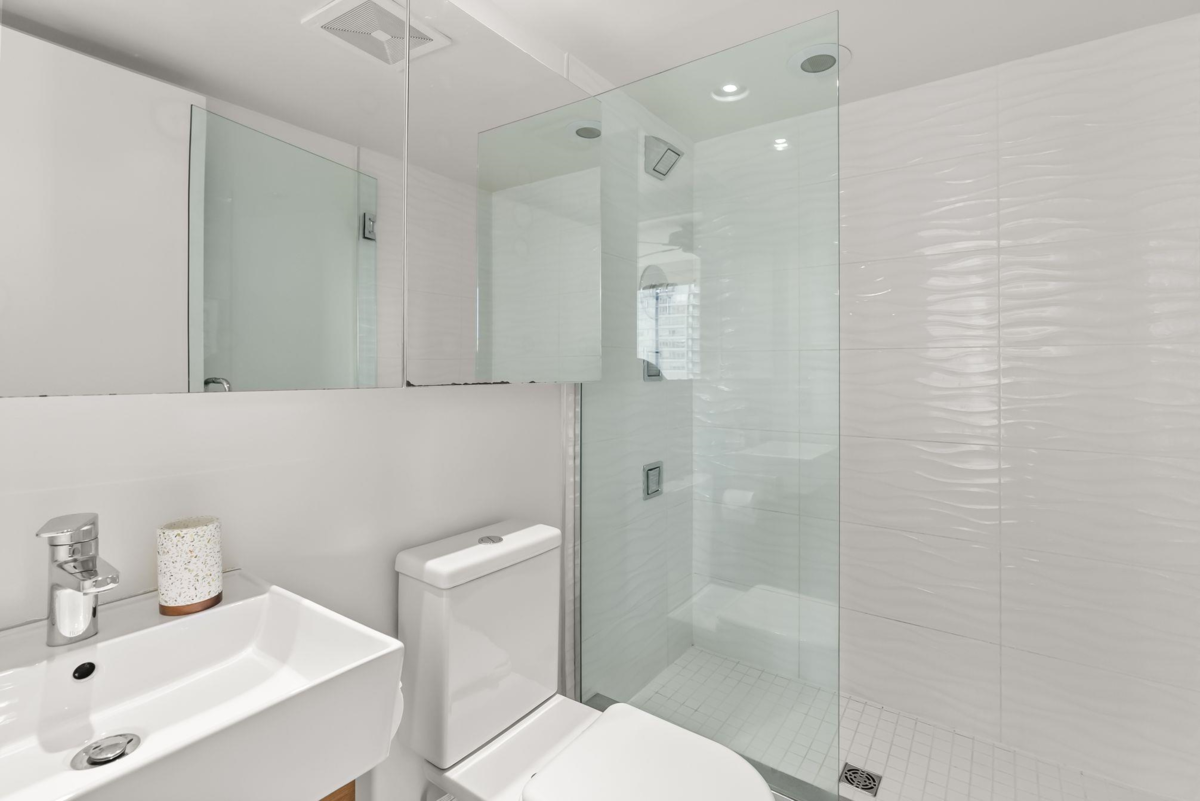 Bedroom 4 Photo of 907 565 Smithe Street, Vancouver, BC