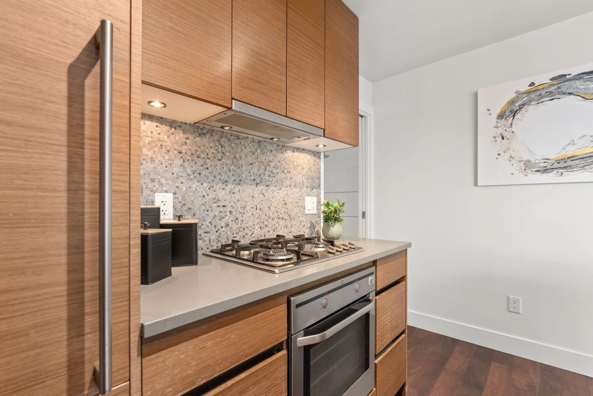 Primary Bathroom Photo of 907 565 Smithe Street, Vancouver, BC