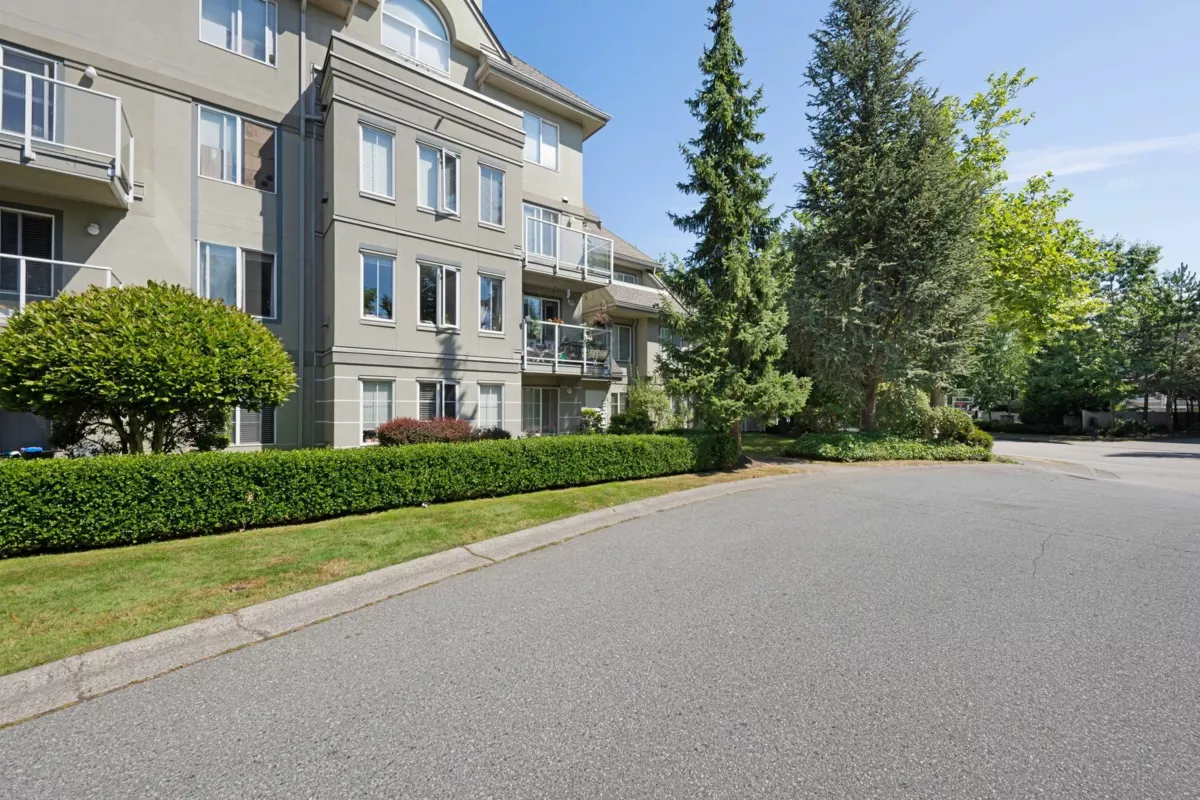 Backyard Photo of 215 12125 75a Avenue, Surrey, BC