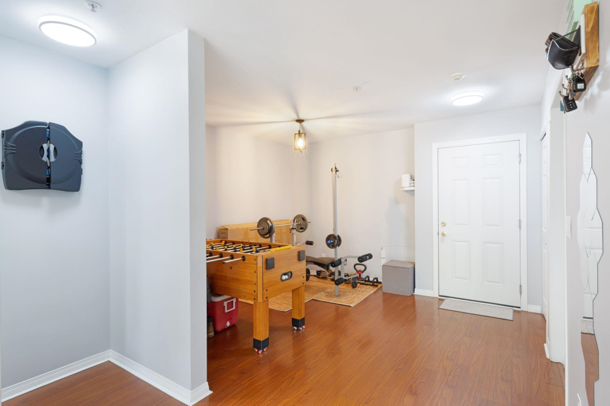 Breakfast Nook Photo of 215 12125 75a Avenue, Surrey, BC