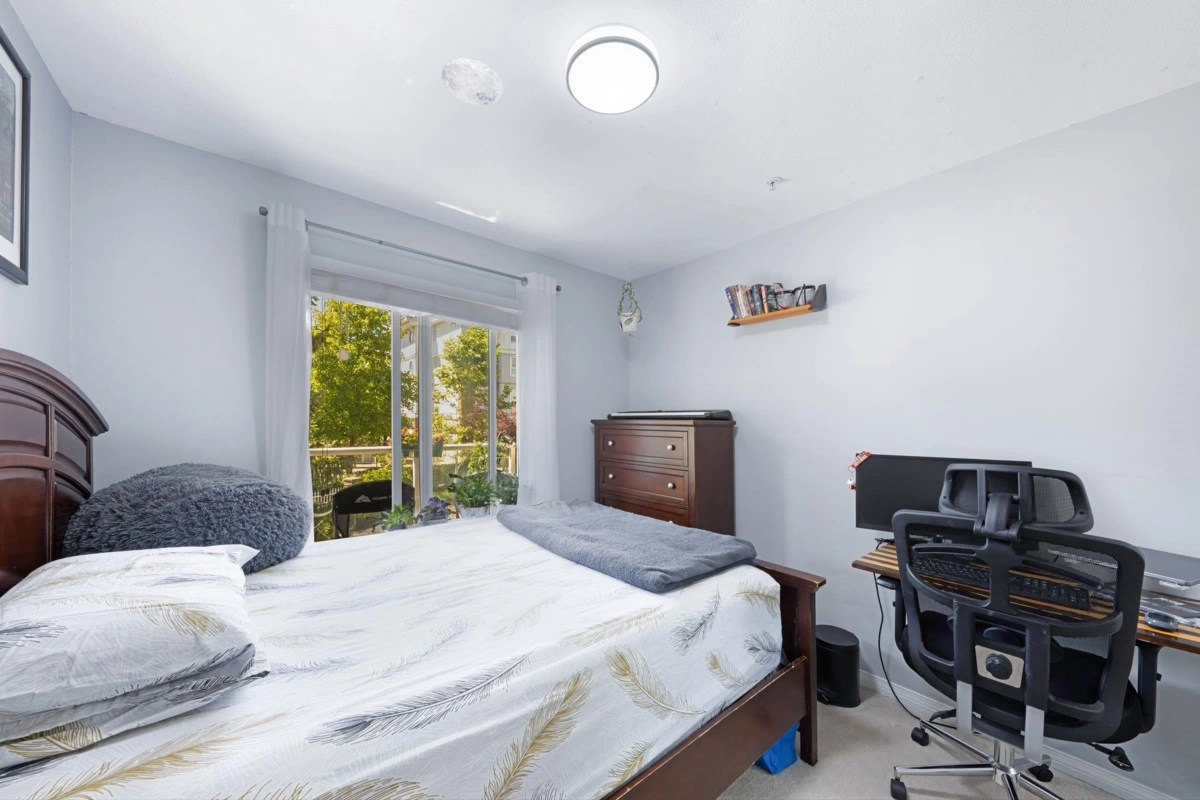 Laundry Room Photo of 215 12125 75a Avenue, Surrey, BC