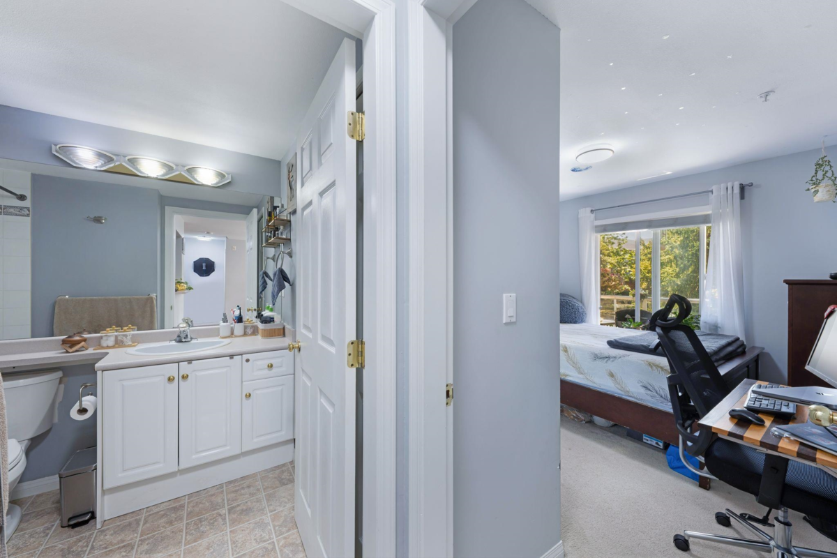 Loft / Bonus Room Photo of 215 12125 75a Avenue, Surrey, BC