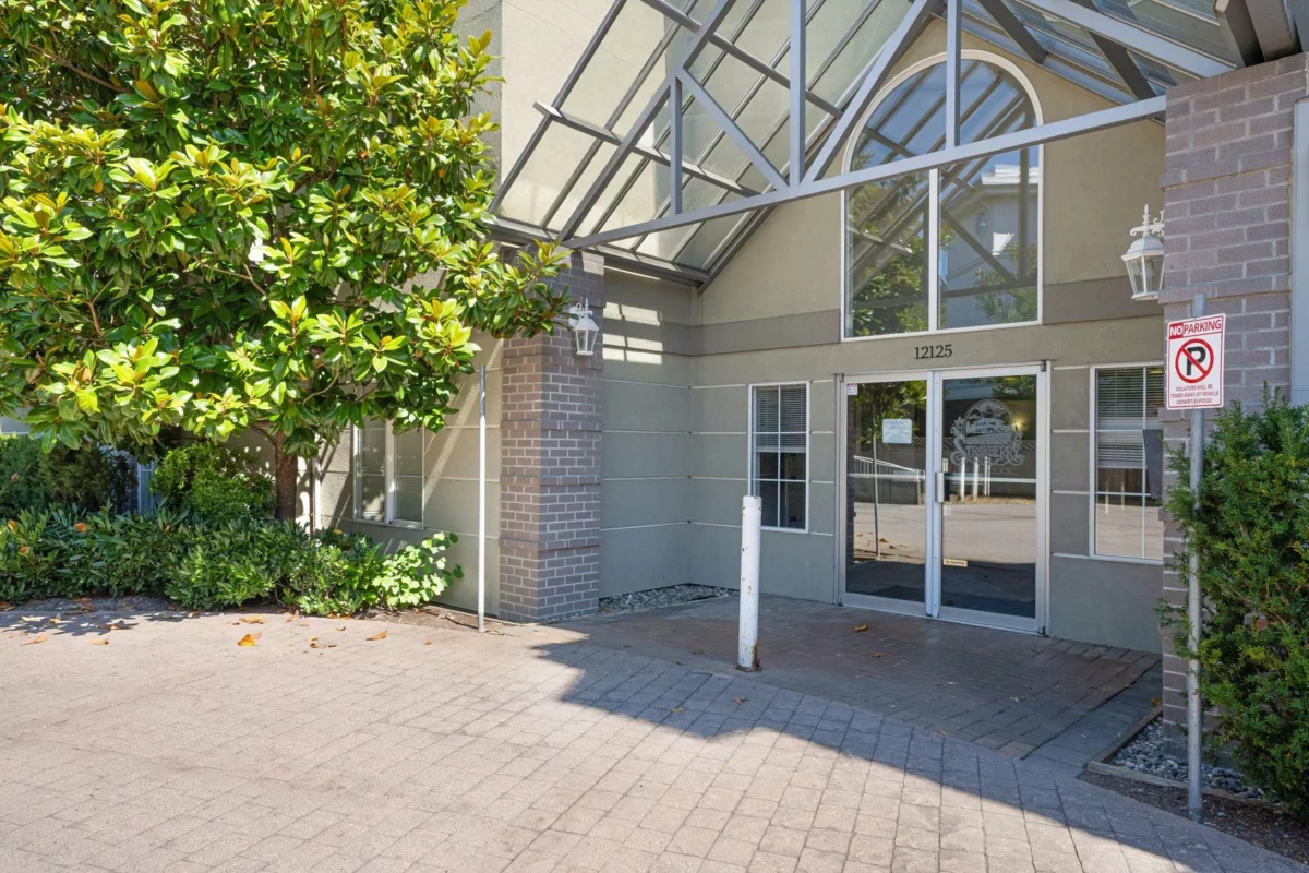 Outdoor Patio Photo of 215 12125 75a Avenue, Surrey, BC