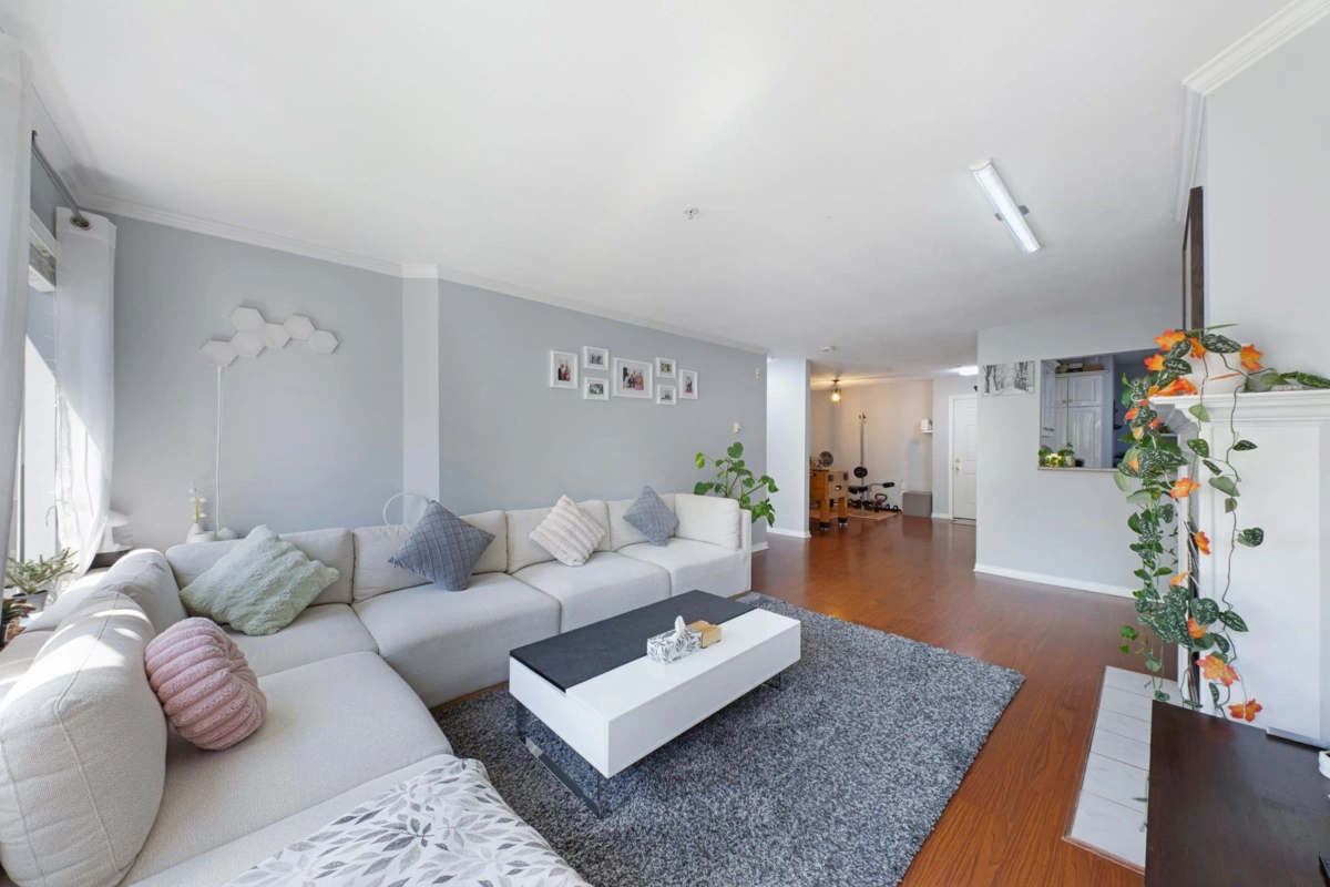 Powder Room Photo of 215 12125 75a Avenue, Surrey, BC