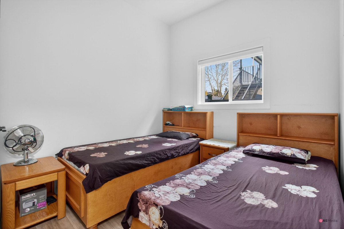 Hallway Photo of 17925 56a Avenue, Surrey, BC